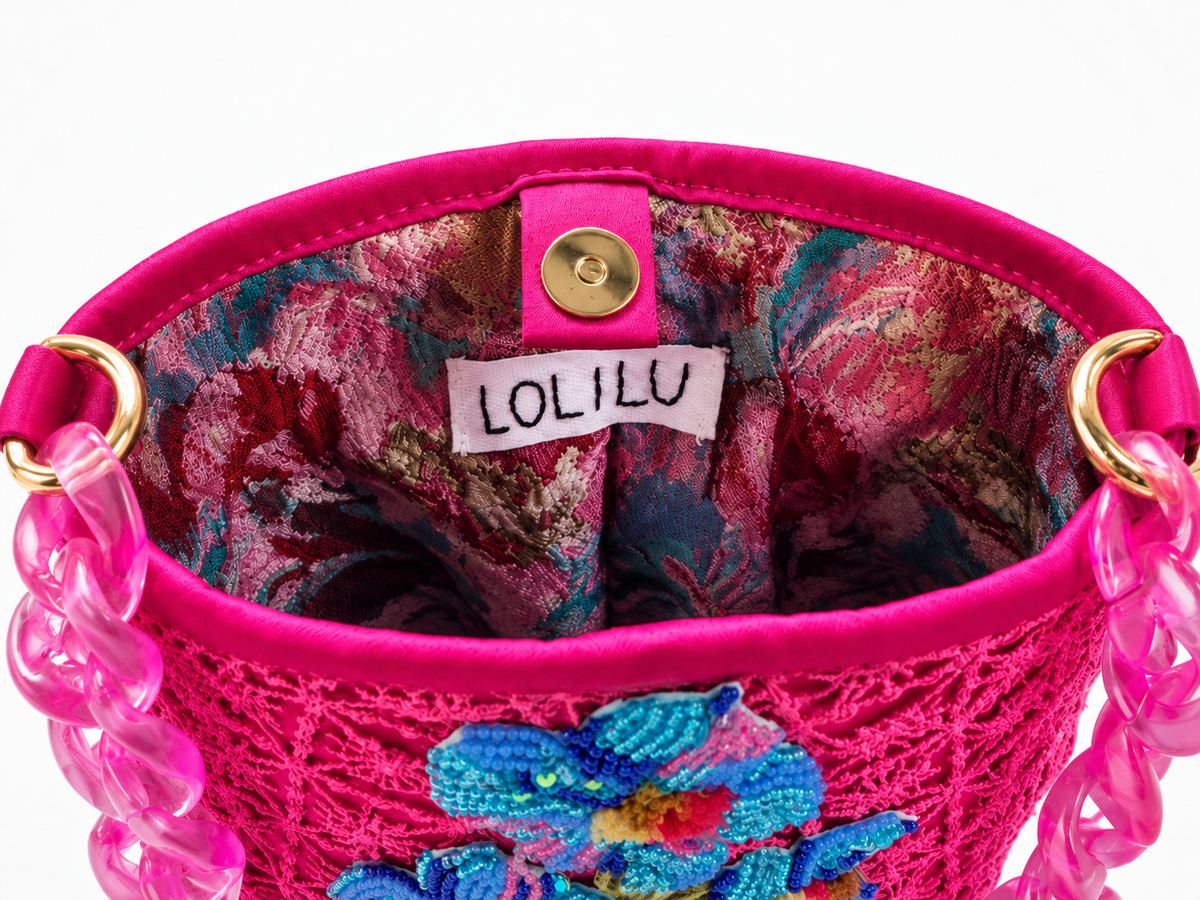 Bucket Fucsia Jardín Azul Bordado a Mano