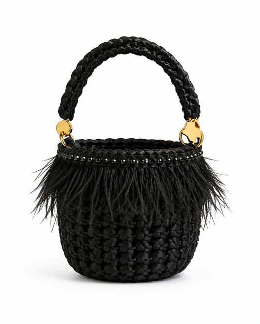 Bolso en Crochet con Plumas y Asa Rigida
